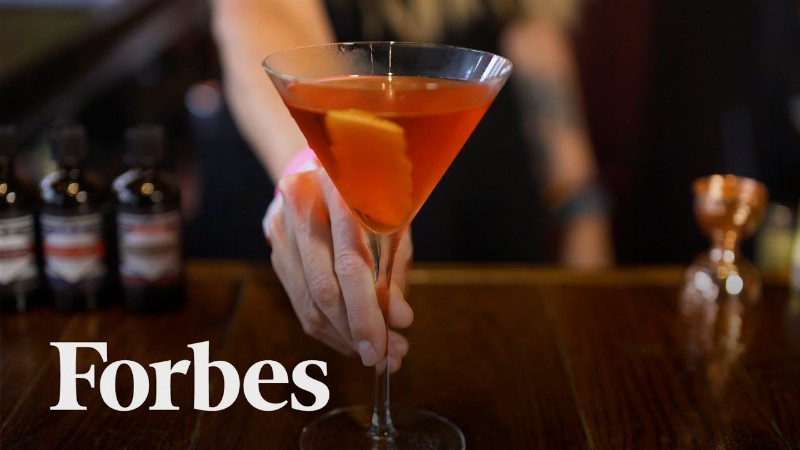 Best International Bar Mentor Winner Lauren Mote Demonstrates How To Make A Rosita Cocktail : Forbes