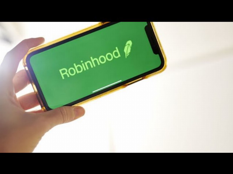 image 0 Robinhood Debuts Debit Card With Incentives To Invest More
