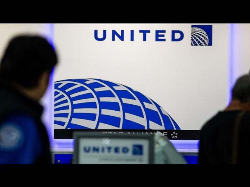 United Air Sees Profit Above Wall Street Estimates